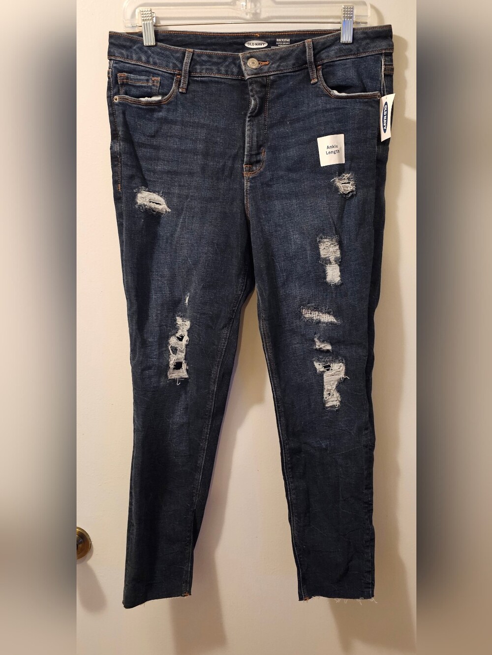 Old Navy Rockstar  Super Skinny High Rise‎ Jeans Distressed Women's Size 12 NWT